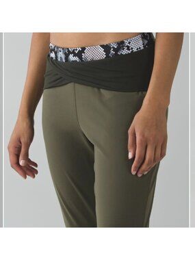 Lululemon Sunset Salutation Crop